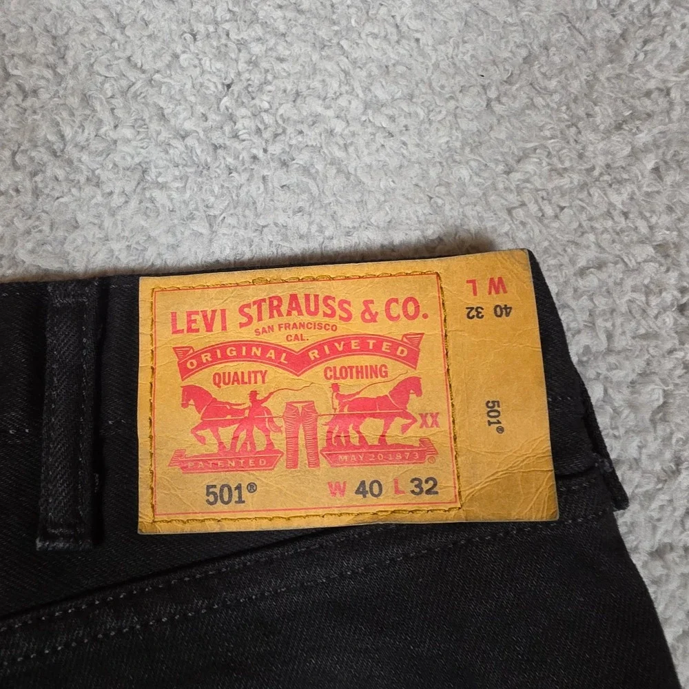 Levi's 501 Jeans Mens 40x32 Original Fit Button Fly Black Straight Cotton